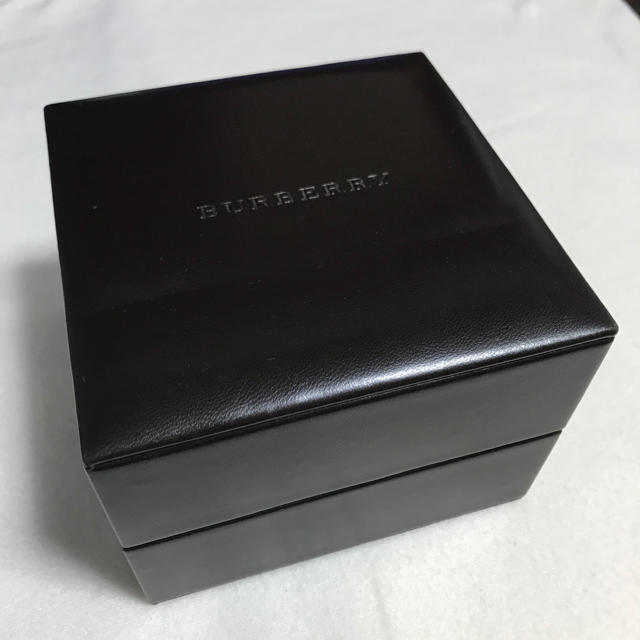 BURBERRY(バーバリー)の【新品未使用】バーバリー チャーム付きブレスレット レディースのアクセサリー(ブレスレット/バングル)の商品写真