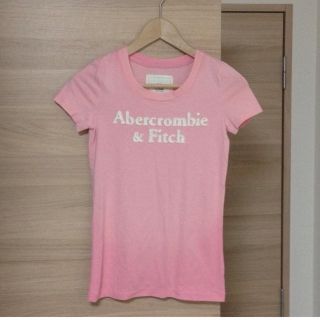 アバクロンビーアンドフィッチ(Abercrombie&Fitch)のアバクロ ピンクTシャツ♡(Tシャツ(半袖/袖なし))