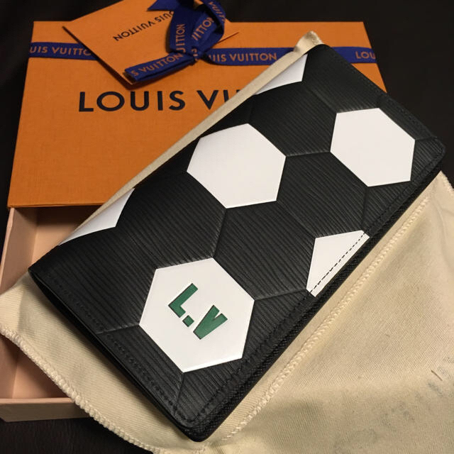 大特価放出！ 【新品限定品】ヴィトン - VUITTON LOUIS ワールドカップ