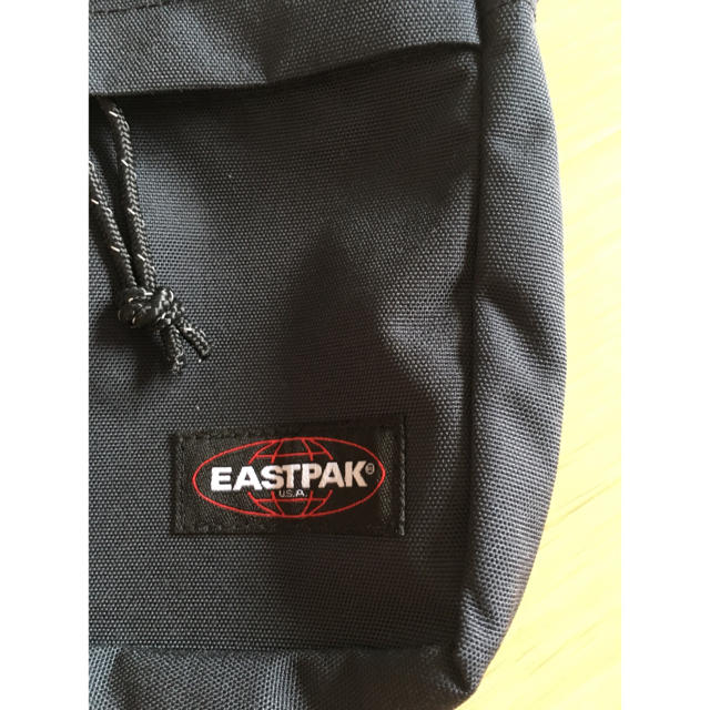 EASTPAK(イーストパック)の★EASTPAK ショルダーバッグ 新品未使用★ メンズのバッグ(ショルダーバッグ)の商品写真