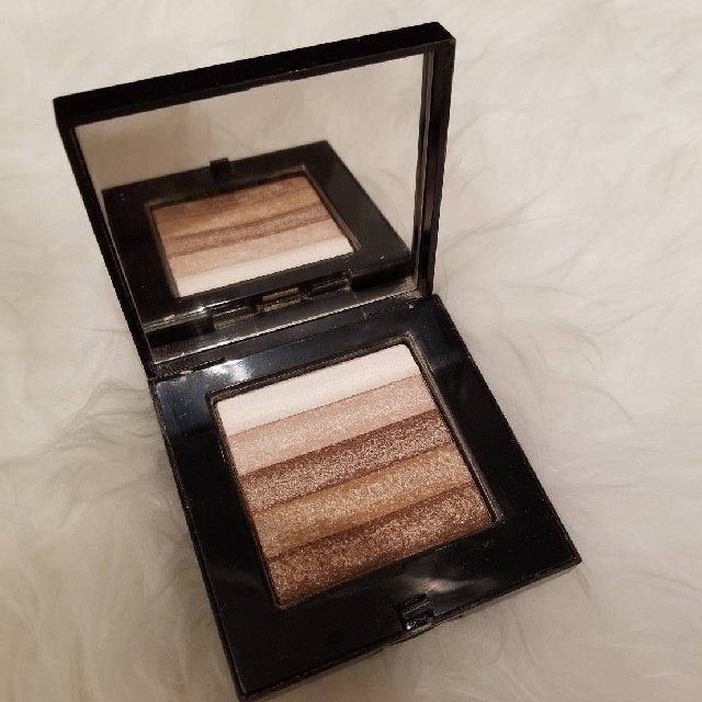 BOBBI BROWN(ボビイブラウン)のBOBBI BROWN シマーブリックコンパクト ベージュ コスメ/美容のベースメイク/化粧品(フェイスパウダー)の商品写真