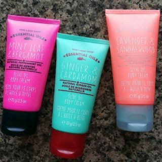 バスアンドボディーワークス(Bath & Body Works)の【ともさん専用】ボディクリーム　１つ(ボディクリーム)