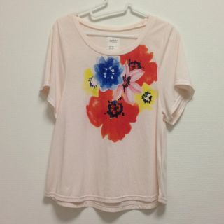 ページボーイ(PAGEBOY)の大花柄Ｔシャツ(Tシャツ(半袖/袖なし))