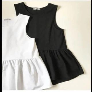 ザラ(ZARA)のZARA ザラ 裾フリル付きトップス ブラック(シャツ/ブラウス(半袖/袖なし))