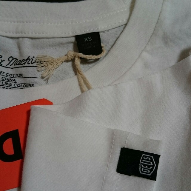 Deus ex Machina(デウスエクスマキナ)のデウスエクスマキナTシャツホワイトXS メンズのトップス(Tシャツ/カットソー(半袖/袖なし))の商品写真