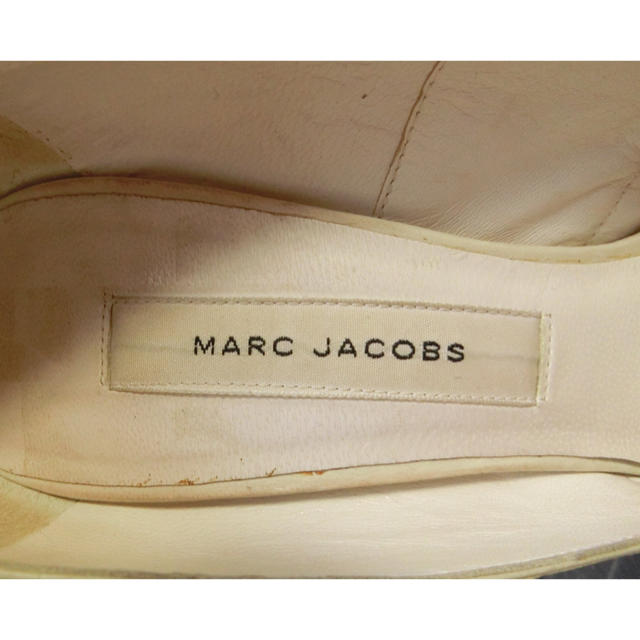 MARC JACOBS(マークジェイコブス)のMARC JACOBS マークジェイコブス　薄ベージュのオープントゥパンプス37 レディースの靴/シューズ(ハイヒール/パンプス)の商品写真