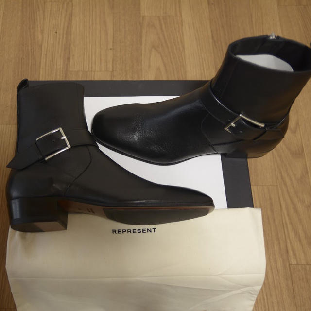 Saint Laurent(サンローラン)のRepresent strapped boots メンズの靴/シューズ(ブーツ)の商品写真