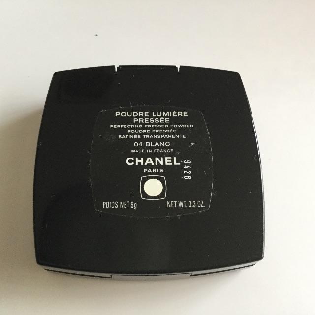 CHANEL(シャネル)のCHANEL☆プレストパウダー(ホワイト) コスメ/美容のベースメイク/化粧品(フェイスパウダー)の商品写真