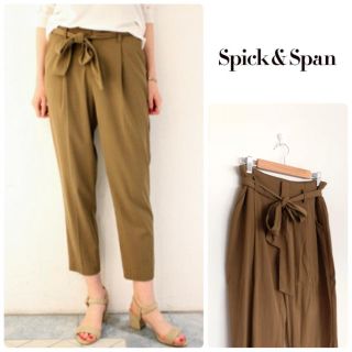 スピックアンドスパン(Spick & Span)のSpick & Span ウエストリボン タックテーパードパンツ 38(カジュアルパンツ)