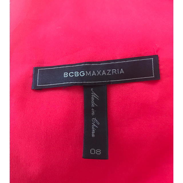 BCBGMAXAZRIA(ビーシービージーマックスアズリア)のBCBGMAXAZRIA赤ワンピース レディースのワンピース(ひざ丈ワンピース)の商品写真