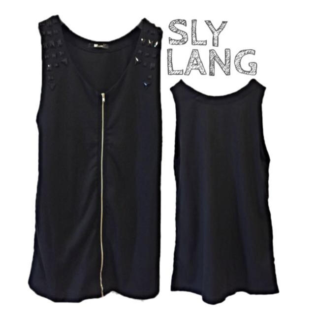 SLY LANG(スライラング)の【未着用】SLYLANG♡ビジューワンピ レディースのワンピース(ミニワンピース)の商品写真