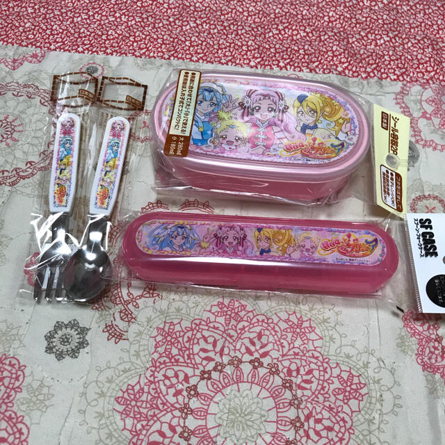 BANDAI(バンダイ)のHuGっと!プリキュア セット⑵ インテリア/住まい/日用品のキッチン/食器(食器)の商品写真