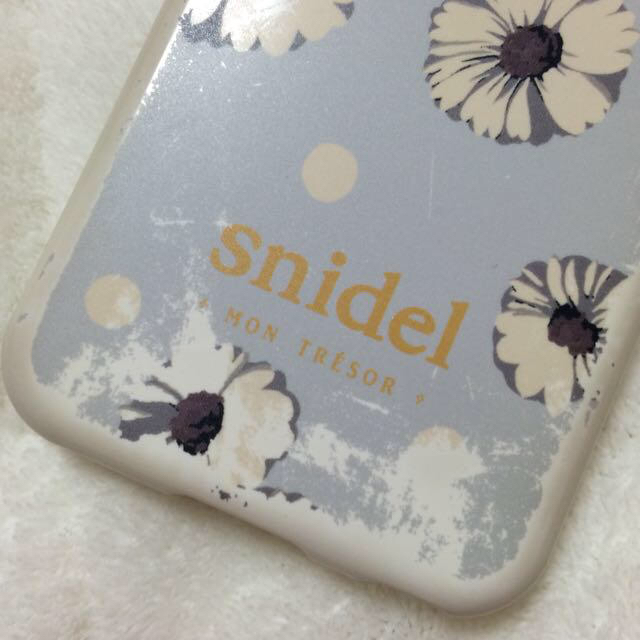 SNIDEL(スナイデル)のsnidelスマホケース スマホ/家電/カメラのスマホアクセサリー(モバイルケース/カバー)の商品写真