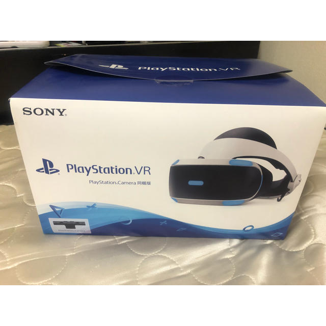 PlayStation VR(プレイステーションヴィーアール)の【送料無料】最新型 プレイステーションVR camera同梱版 エンタメ/ホビーのゲームソフト/ゲーム機本体(家庭用ゲーム機本体)の商品写真