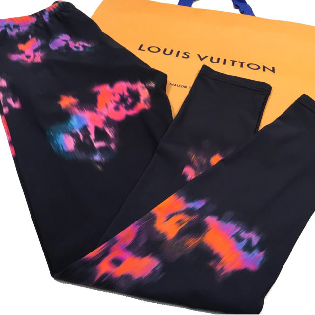 LOUIS VUITTON ルイヴィトン サイケデリック レギンス 黒◯お値下げ-