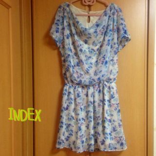 インデックス(INDEX)の花柄ワンピース(ひざ丈ワンピース)