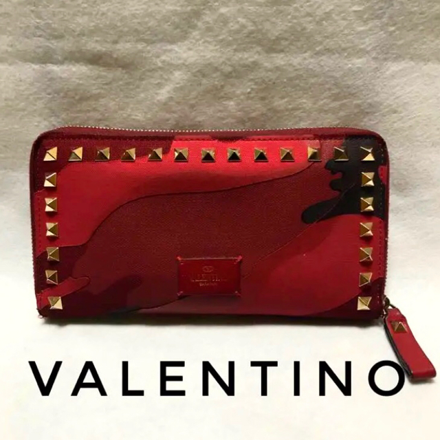 年末大特価★VALENTINO ヴァレンティノガラヴァーニ スタッズ 長財布