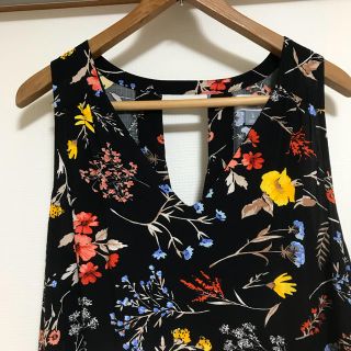 オールドネイビー(Old Navy)のノースリーブ 花柄ワンピース(ひざ丈ワンピース)