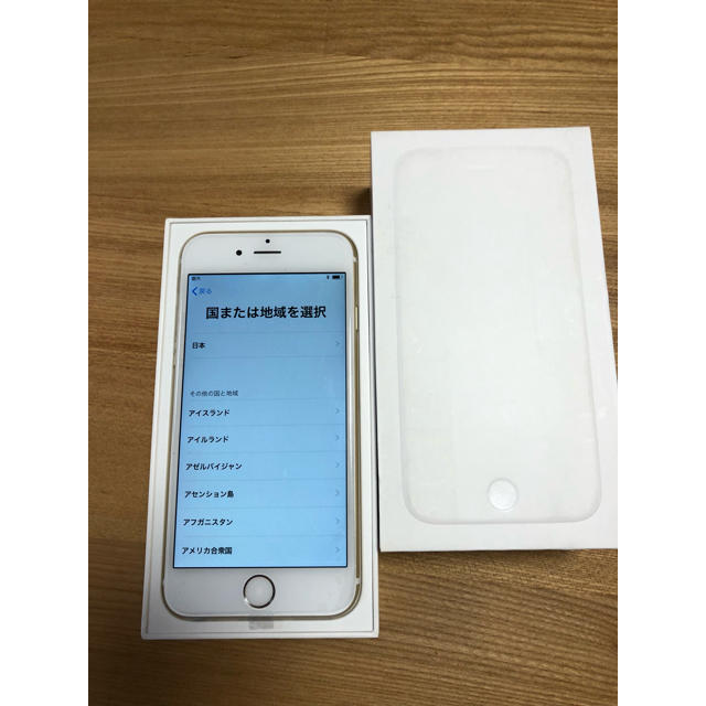 NTTdocomo(エヌティティドコモ)のiPhone 6 Gold 64GB docomo スマホ/家電/カメラのスマートフォン/携帯電話(スマートフォン本体)の商品写真