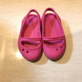 クロックス(crocs)の女の子用ピンクのクロックスC5 13cm位お出かけ用バレエシューズ水遊び靴プール(サンダル)