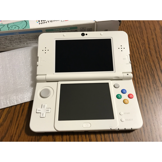 ニンテンドー3DS(ニンテンドー3DS)の【ねむ様専用】NewNintendo3DS 本体 エンタメ/ホビーのゲームソフト/ゲーム機本体(携帯用ゲーム機本体)の商品写真