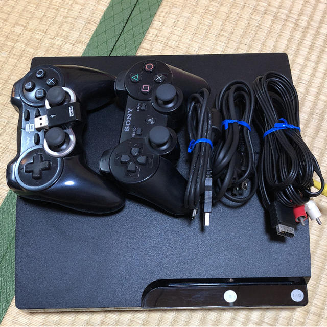 PlayStation3(プレイステーション3)のPS3 CECH-2000A エンタメ/ホビーのゲームソフト/ゲーム機本体(家庭用ゲーム機本体)の商品写真