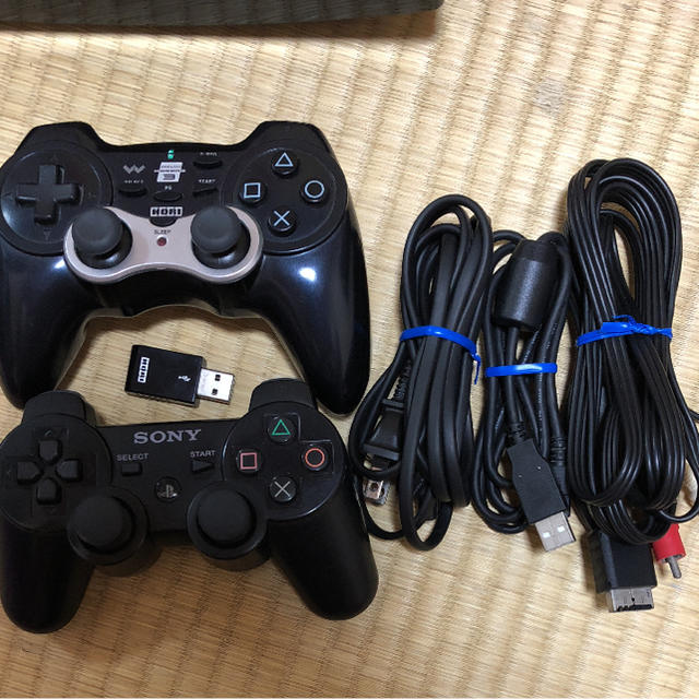 PlayStation3(プレイステーション3)のPS3 CECH-2000A エンタメ/ホビーのゲームソフト/ゲーム機本体(家庭用ゲーム機本体)の商品写真