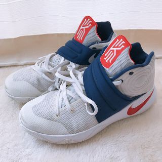 ナイキ(NIKE)のNIKE カイリー2  (バスケットボール)