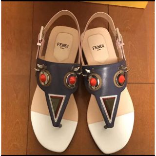 フェンディ(FENDI)の【8/18まで値下げ】FENDI サンダル(サンダル)