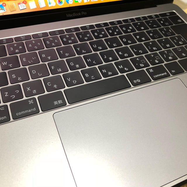 Mac (Apple)(マック)の新同品！充電回数8回！2017年MacBook Pro13インチ 256GB スマホ/家電/カメラのPC/タブレット(ノートPC)の商品写真