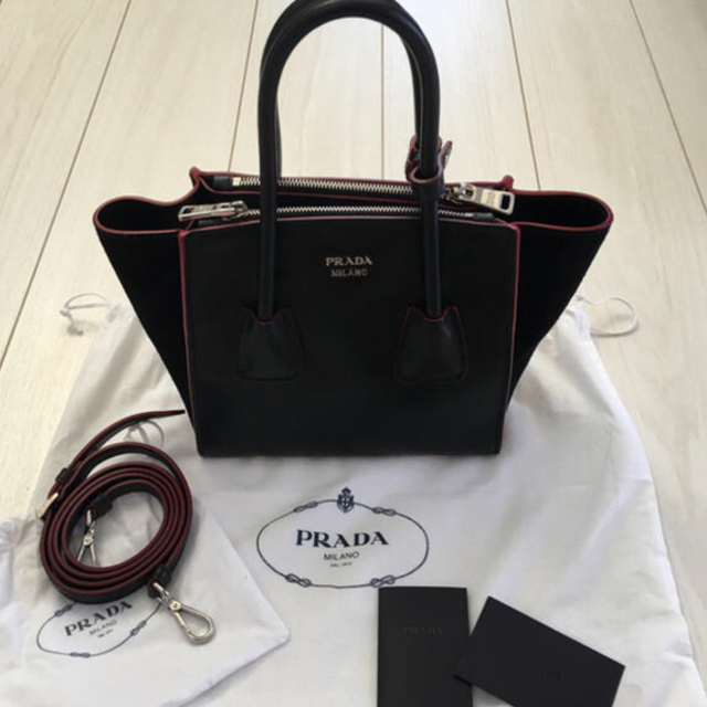 PRADA(プラダ)のユウコアンコラ様　御専用です^ ^ レディースのバッグ(ハンドバッグ)の商品写真