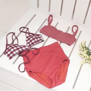 スタイルナンダ レッド 水着(レディース)の通販 2点 | STYLENANDAの ... STYLENANDA スカラップビキニ ブリックレッド