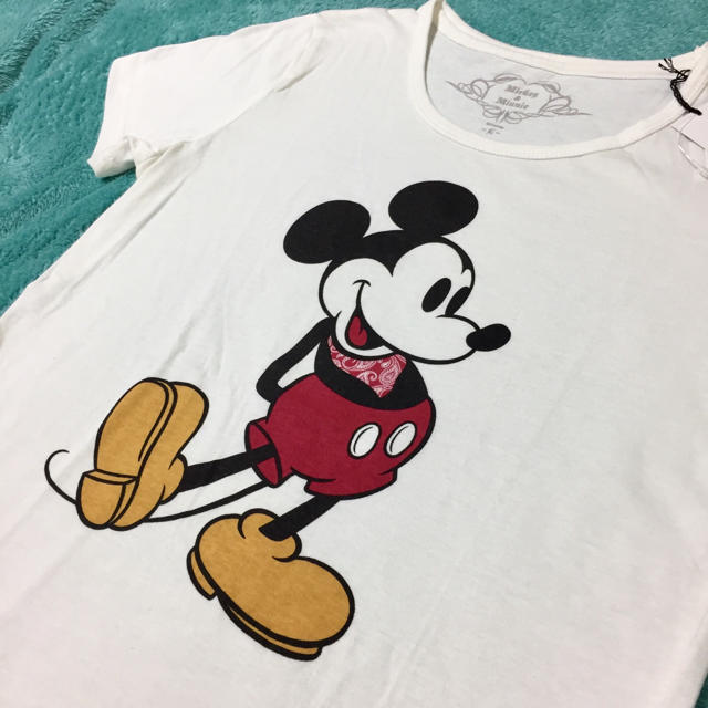 Disney(ディズニー)のSALE！新品★ミッキー Tシャツ L レディース バンダナ レディースのトップス(Tシャツ(半袖/袖なし))の商品写真