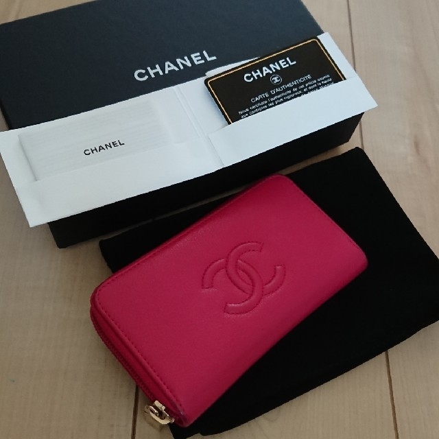 クーポン価格♪ CHANEL 財布  色味注意！