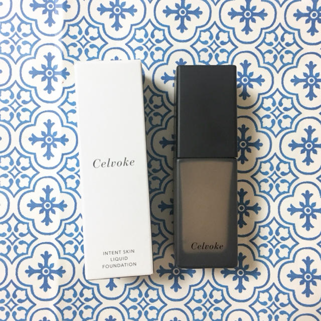 Cosme Kitchen(コスメキッチン)のセルヴォーク ファンデーション 101 箱付き コスメ/美容のベースメイク/化粧品(ファンデーション)の商品写真