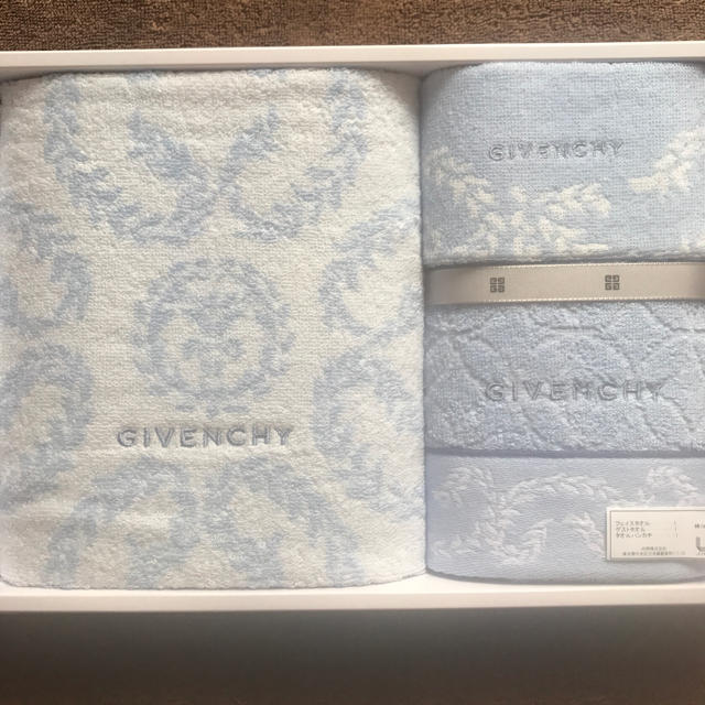 GIVENCHY(ジバンシィ)のジバンシイ タオルセット インテリア/住まい/日用品の日用品/生活雑貨/旅行(タオル/バス用品)の商品写真