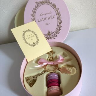 ラデュレ(LADUREE)のLaduree マカロン チャーム キーホルダー(キーホルダー)