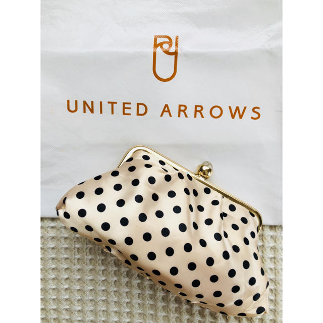 UNITED ARROWS(ユナイテッドアローズ)のユナイテッドアローズ ビジュー付きがま口ポーチ レディースのファッション小物(ポーチ)の商品写真