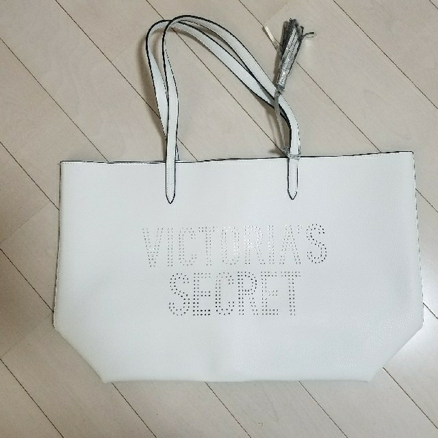 Victoria's Secret(ヴィクトリアズシークレット)のVICTORIAS SECRET♥レザートート レディースのバッグ(トートバッグ)の商品写真