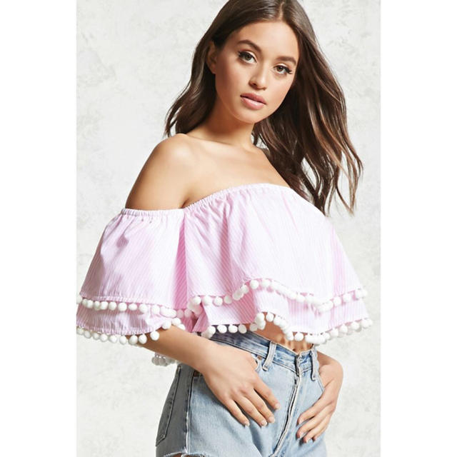 FOREVER 21(フォーエバートゥエンティーワン)の【新品】オフショルダーブラウス レディースのトップス(シャツ/ブラウス(半袖/袖なし))の商品写真