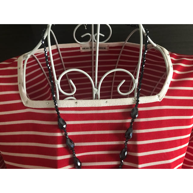 赤ボーダー ニットシャツ レディースのトップス(Tシャツ(半袖/袖なし))の商品写真