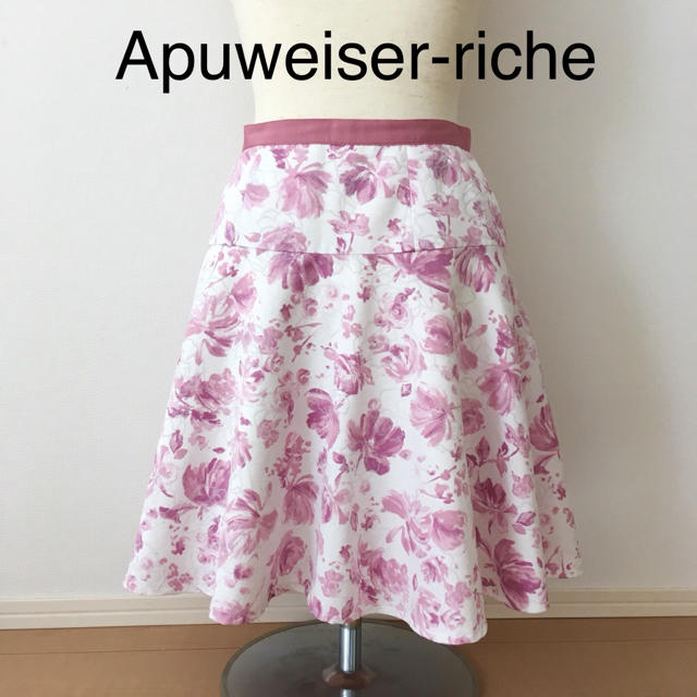 Apuweiser-riche(アプワイザーリッシェ)のアプワイザーリッシェ フラワー スカート レディースのスカート(ひざ丈スカート)の商品写真