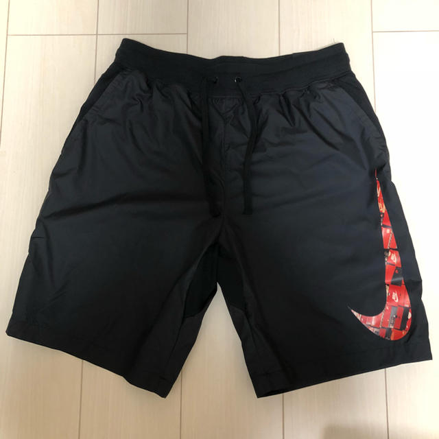 NIKE(ナイキ)のNIKE×atoms NIKE AS M NSW AIRMAX SHORT  メンズのパンツ(ショートパンツ)の商品写真