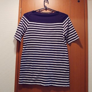 ユニクロ(UNIQLO)のﾎﾞｰﾄﾈｯｸ　Tシャツ　半袖　黒ｽﾄﾗｲﾌﾟ(Tシャツ(半袖/袖なし))