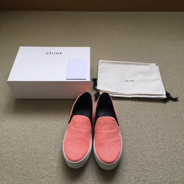 celine(セリーヌ)のmmmmmmm7様専用 新品未使用 CELINE slip-on スケーター レディースの靴/シューズ(スニーカー)の商品写真