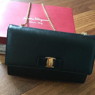 サルヴァトーレフェラガモ(Salvatore Ferragamo)のフェラガモショルダーバッグ(ショルダーバッグ)