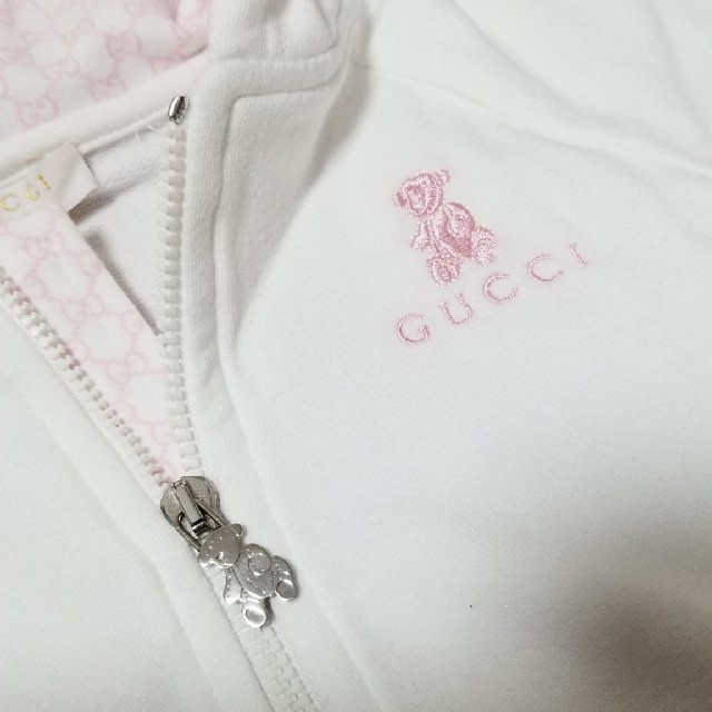 Gucci(グッチ)のused グッチベビー　パーカー キッズ/ベビー/マタニティのベビー服(~85cm)(カーディガン/ボレロ)の商品写真