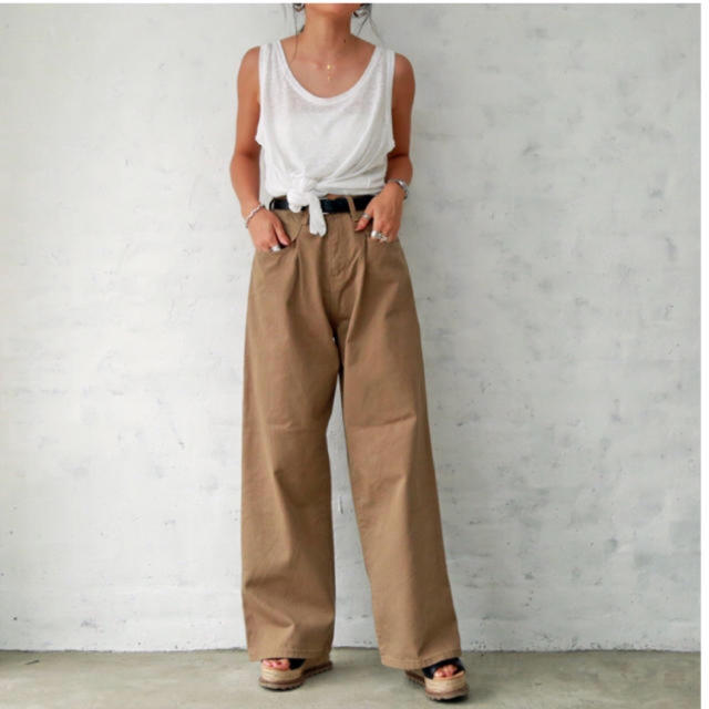 あいちゃん様 flugge  HW apricot CHINO レディースのパンツ(カジュアルパンツ)の商品写真