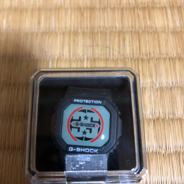 G-SHOCK(ジーショック)の新品 CASIO G-SHOCK GMW-B5000D-1JF シルバー国内正規 メンズの時計(腕時計(デジタル))の商品写真