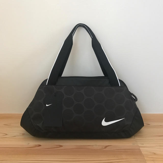 NIKE(ナイキ)のNIKE スポーツバッグ ジムバッグ ブラック 20L レディースのバッグ(ボストンバッグ)の商品写真